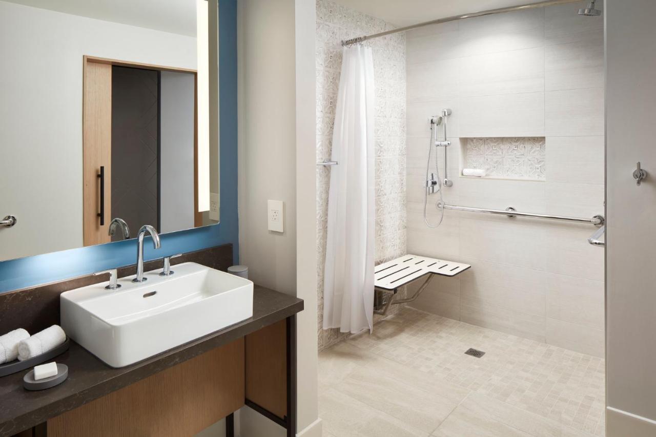 Loews Coral Gables Hotel Экстерьер фото